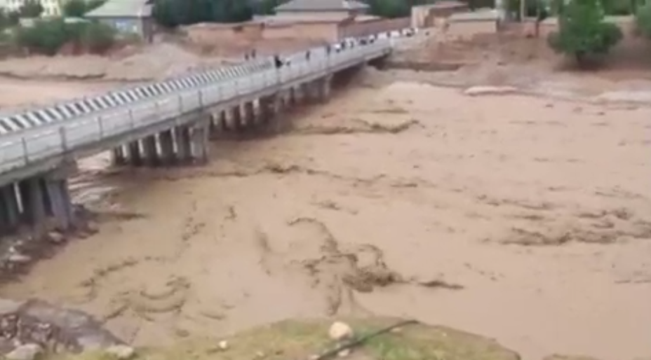 Власти Улан-Удэ вводят режим повышенной готовности из-за поднятия вод