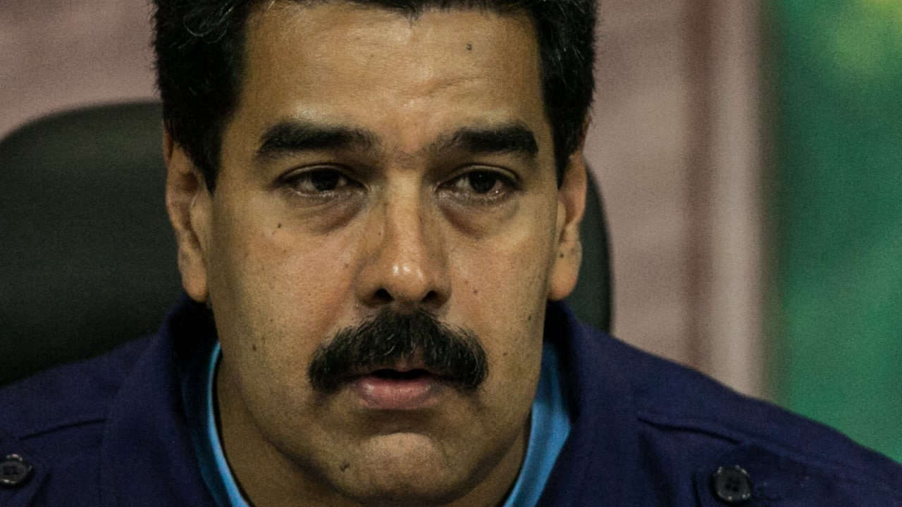 Николас Мадуро планирует ревакцинироваться российским «Спутником Лайт»