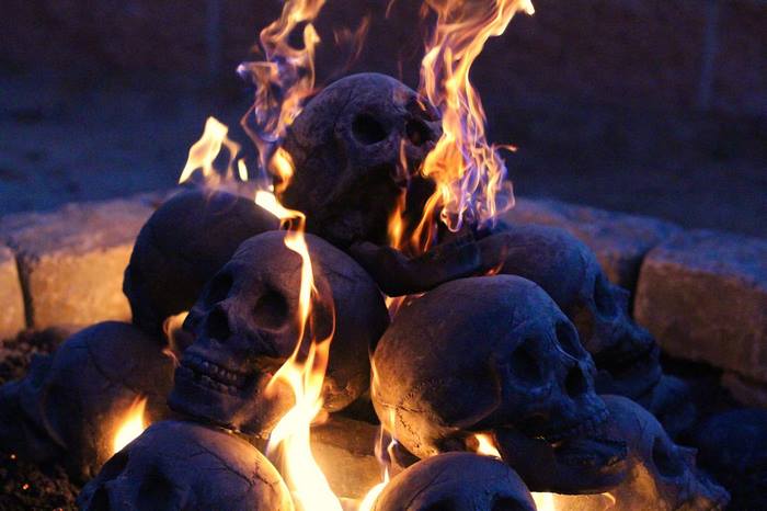 skull-fire-pit-formation-creations-2