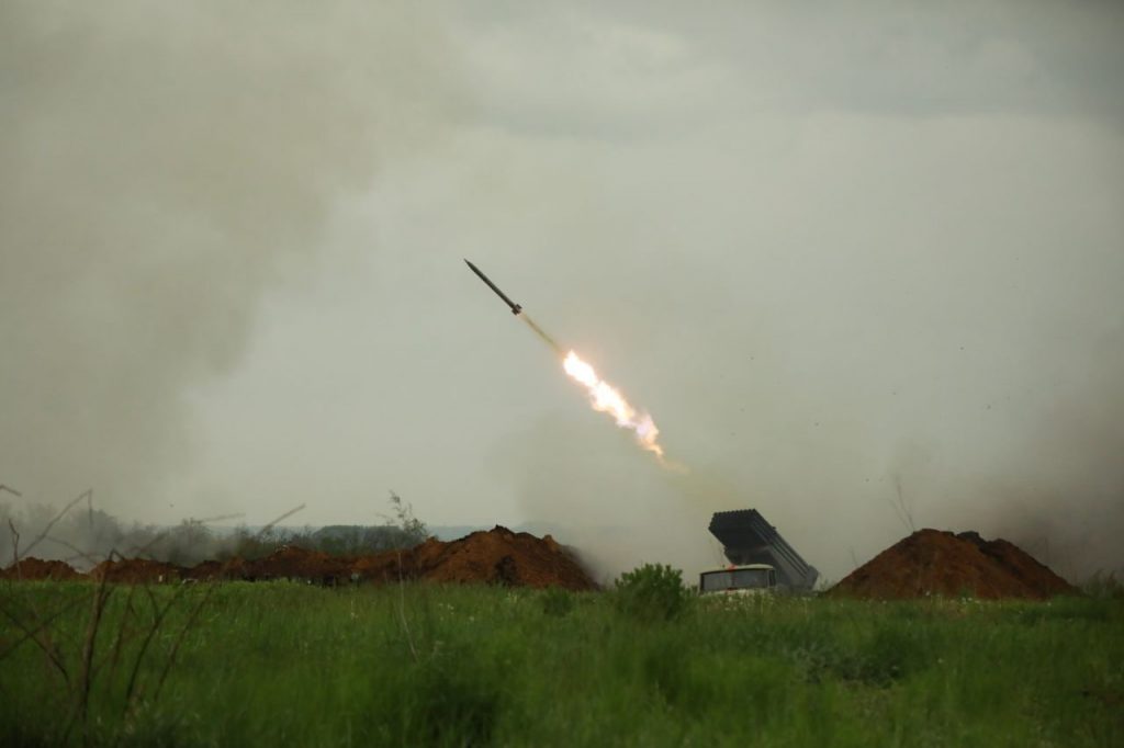 Специальная военная операция на Украине: фронт на Донбассе прорван, Киев паникует Специальная военная операция на Украине: фронт на Донбассе прорван, Киев паникует украина