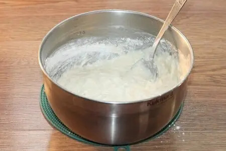 Пироги с мясным фаршем, овощами и соусом: шаг 5