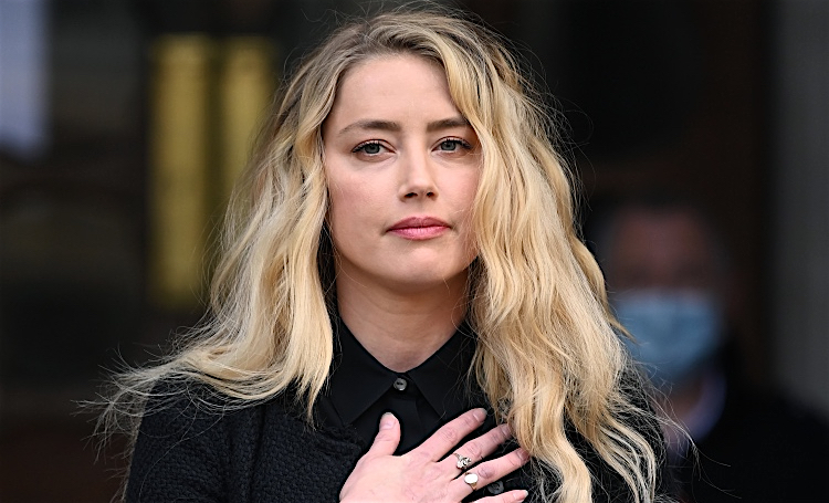 Эмбер Херд зачитала финальное заявление по судебному разбирательству Джонни Деппа: "Он заставил меня вновь пережить самые болезненные моменты в жизни"