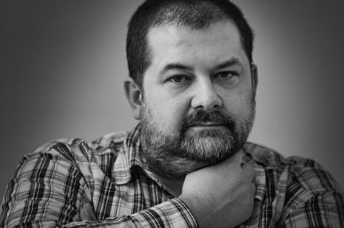 Сергей Лукьяненко: Я тут на досуге сочинил сценарий на фильм для международных фестивалей. Сокуров и Звягинцев отдыхают Сергей Лукьяненко: Я тут на досуге сочинил сценарий на фильм для международных фестивалей. Сокуров и Звягинцев отдыхают