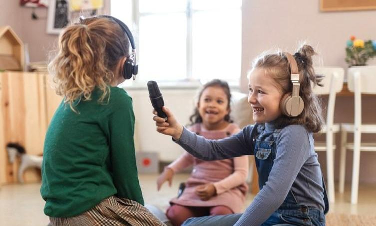 Звезды рекомендуют: техники речи для детей и их родителей