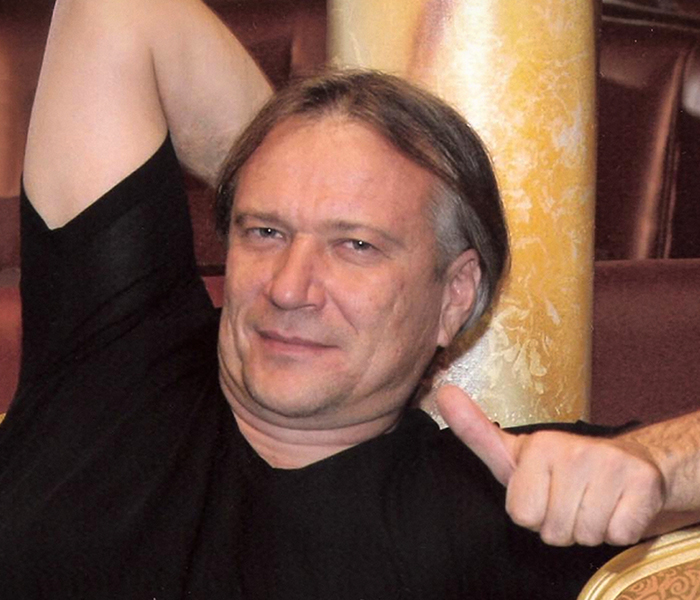 Олег Шишканов
