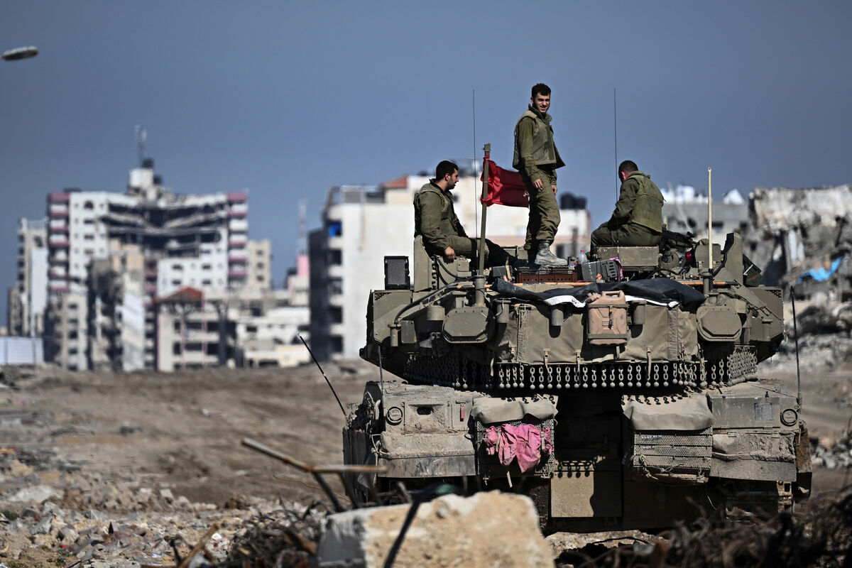 Израиль начал точечную контртеррористическую операцию в Рафахе