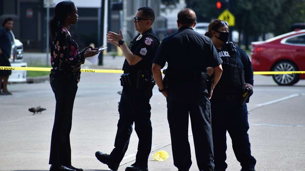 Ученика средней школы с АК-47 задержали в Техасе Происшествия