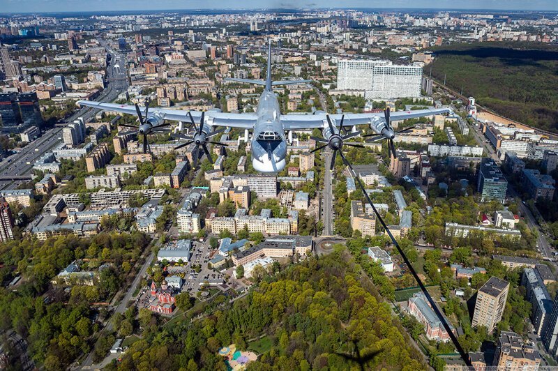 Москва из кабины самолета Ил-78 Москва из кабины самолета Ил-78