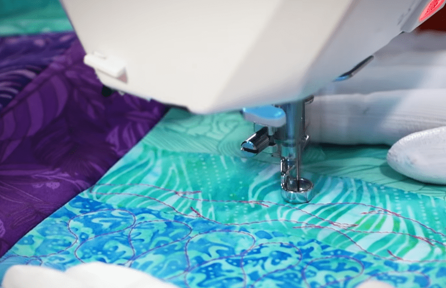 Шикарное стеганое одеяло: так просто работать с лоскутным материалом еще не приходилось можно, полосы, одеяло, просто, полотно, дополнительно, лицом, квадраты, чтобы, попарно, Ткань, заготовок, каждой, сделать, легко, технике, этапе, собирать, сначала, затем