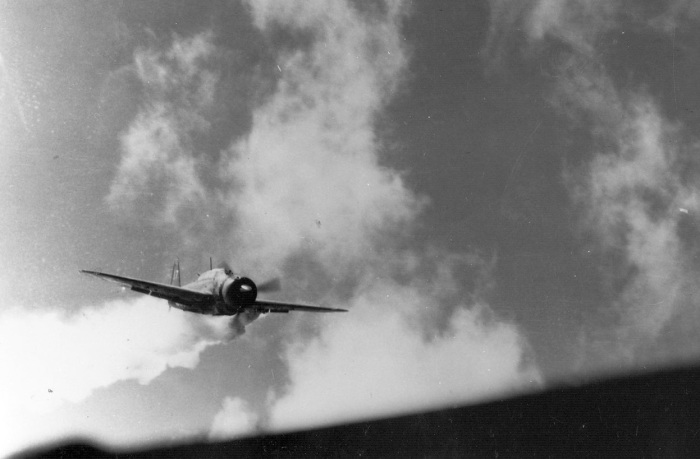 Подвиг советского лётчика, спасшего детей в горящем самолёте