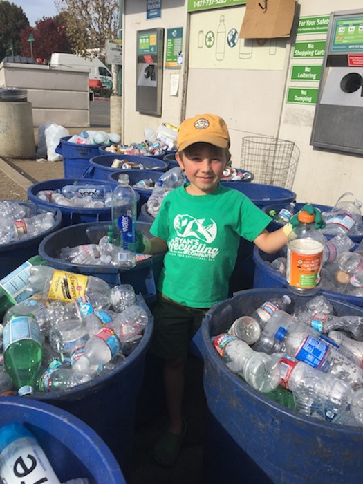 7-летний мальчик основал компанию по переработке отходов и уже заработал 10 тысяч долларов на колледж