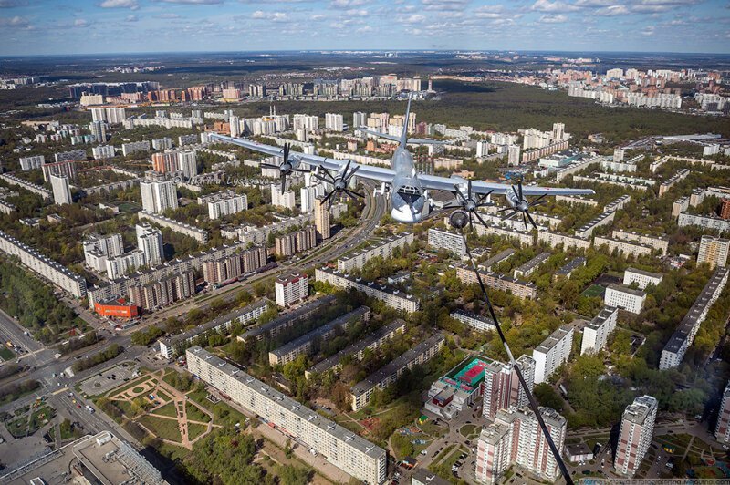 Москва из кабины самолета Ил-78 Москва из кабины самолета Ил-78