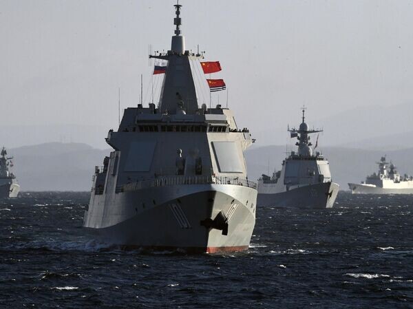 Околоарктическая держава. Китай наращивает военно-морскую мощь и демонстрирует ее у берегов Аляски. Зачем Пекину контроль над Севером?