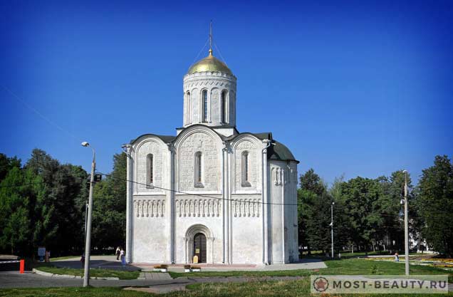 Очень красивые места Владимира: Дмитриевский собор