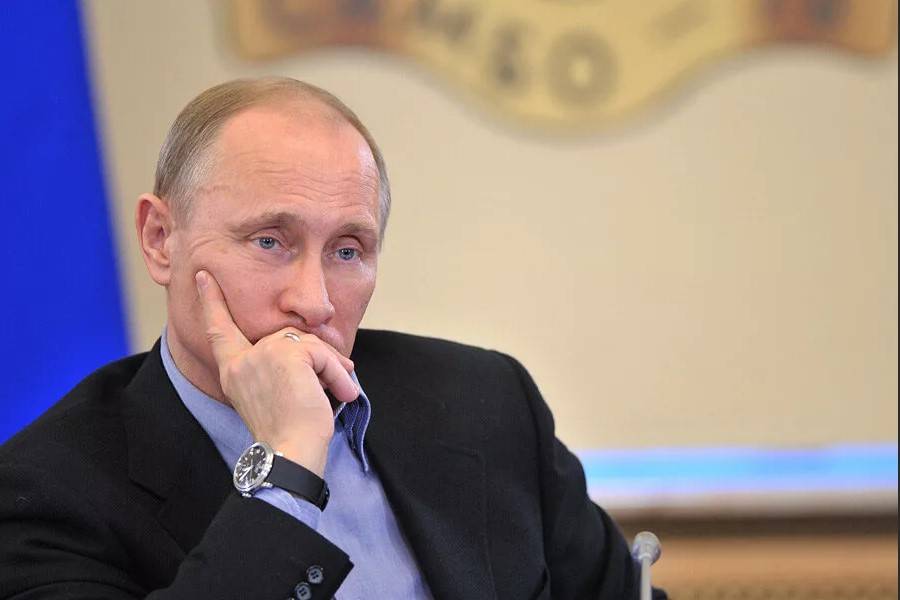 Экономическое состояние Европы и США продолжает ухудшаться, но их правительства всё равно тратятся на...