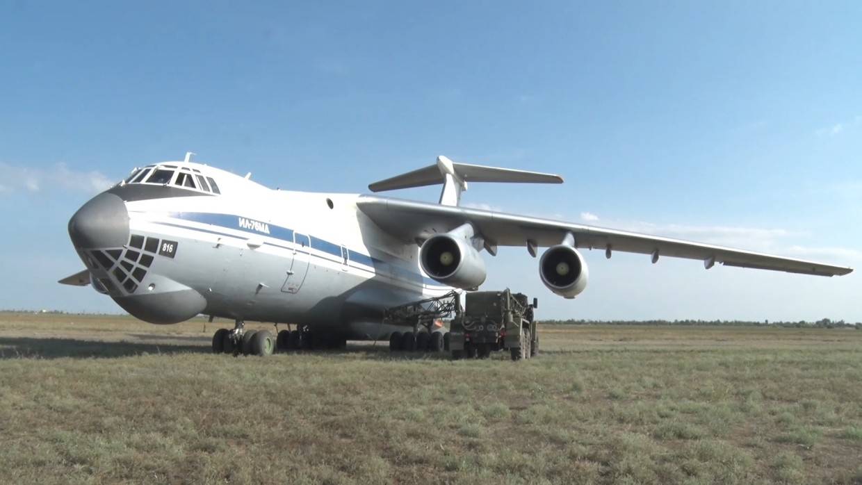 Летчик ВКС РФ грамотными действиями спас военно-транспортный самолет с отказавшим двигателем