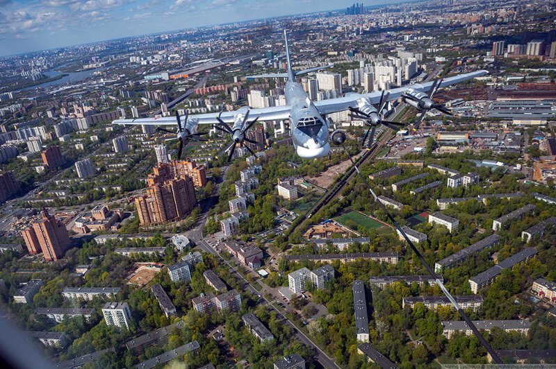 Москва из кабины самолета Ил-78 Москва из кабины самолета Ил-78