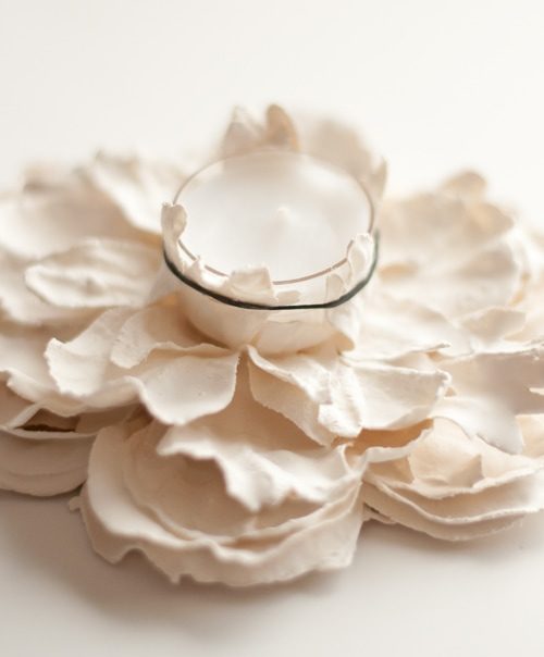 Что получится, если окунуть цветок в гипс, разведенный водой? Что получится, если окунуть цветок в гипс, разведенный водой? рукоделие,своими руками,сделай сам