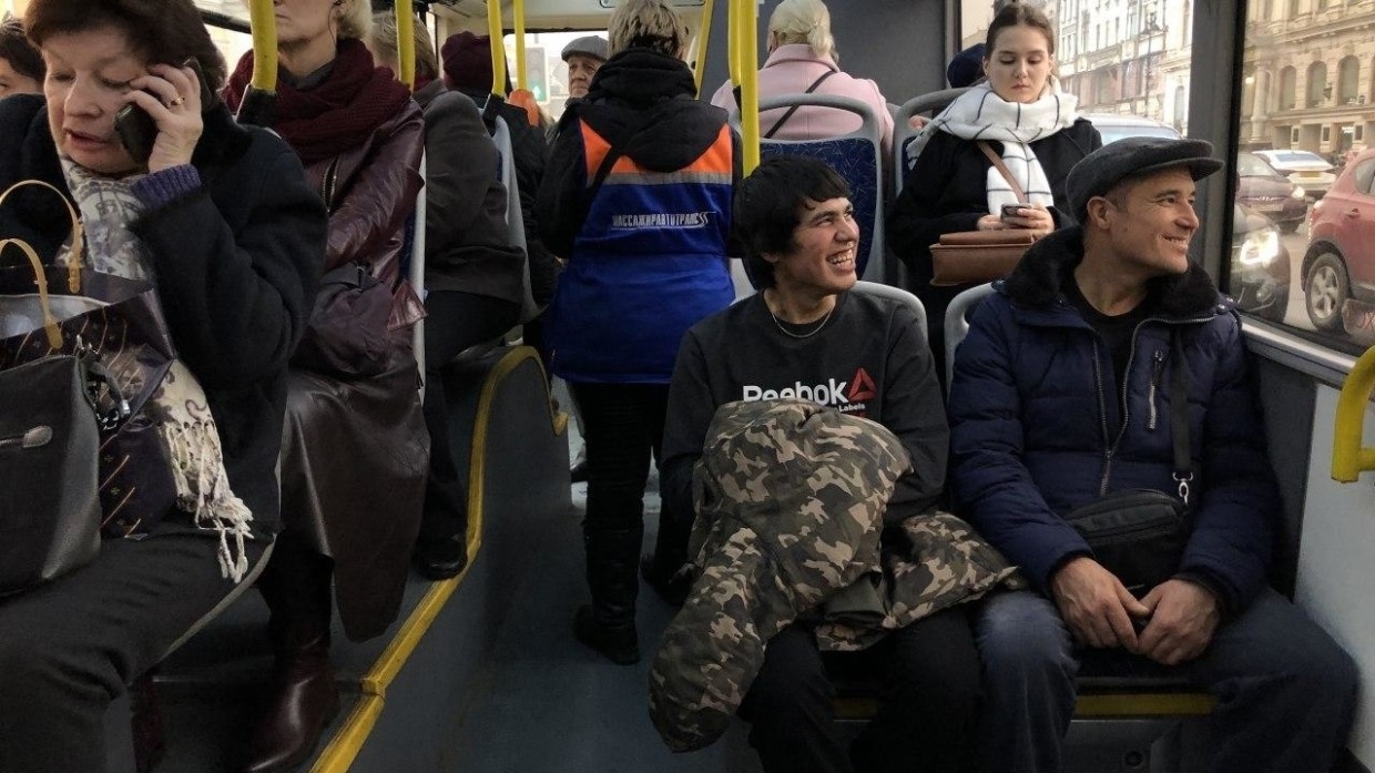 мигранты в московском метро