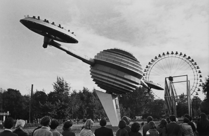 Аттракцион "Сатурн" в ЦПКиО имени Горького, 1978 год, Москва история, фото