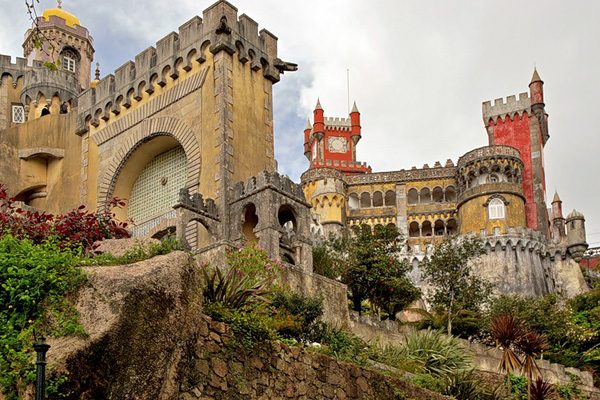 Уникальный дворец Пена в Португалии дворцы,Европа,Португалия