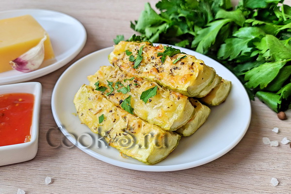 Кабачковые «дольки» с сыром и чесноком – мало, сколько ни приготовь масло, прованских, минут, можно, идеально, дольки, сыром, кабачок, большие, концы, отрезаем, ароматМоем, семечки, чесночный, впитало, чтобы, смешиваем, Тщательно, оливковое, пресс