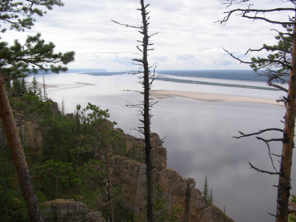 Круиз из Якутска по Лене с посещением Ленских столбов 