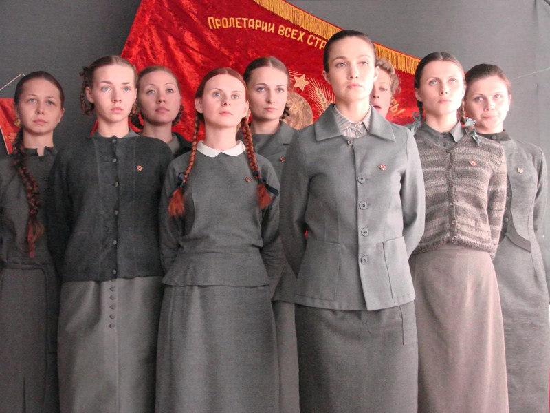 Эпоха СССР была очень противоречивой и неоднозначной по отношению к такому явлению, как мода. манекеншицы, модели, советский союз