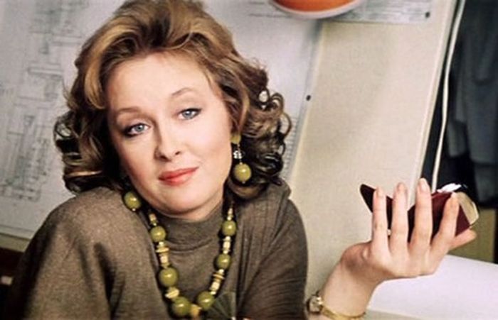 10 любопытных фактов о создании фильма “Самая обаятельная и привлекательная” 10 любопытных фактов о создании фильма “Самая обаятельная и привлекательная” Звезды