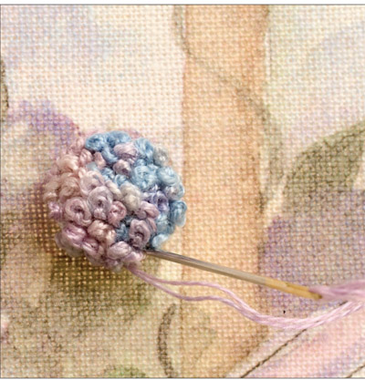 Гортензии, вышитые французскими узелками: как сделать объемный букет вышивка,рукоделие,своими руками