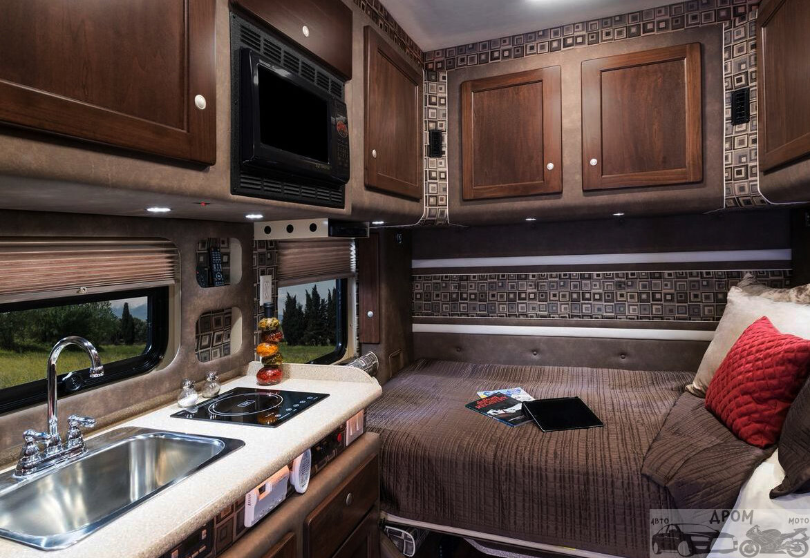 Тягачи дальнобойщиков невероятной комфортности Тягачи дальнобойщиков невероятной комфортности грузовик