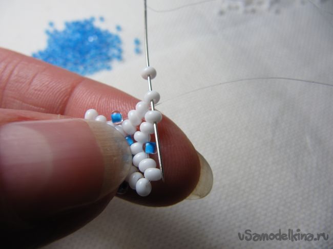 Браслет из бисера «Снежная королева» 