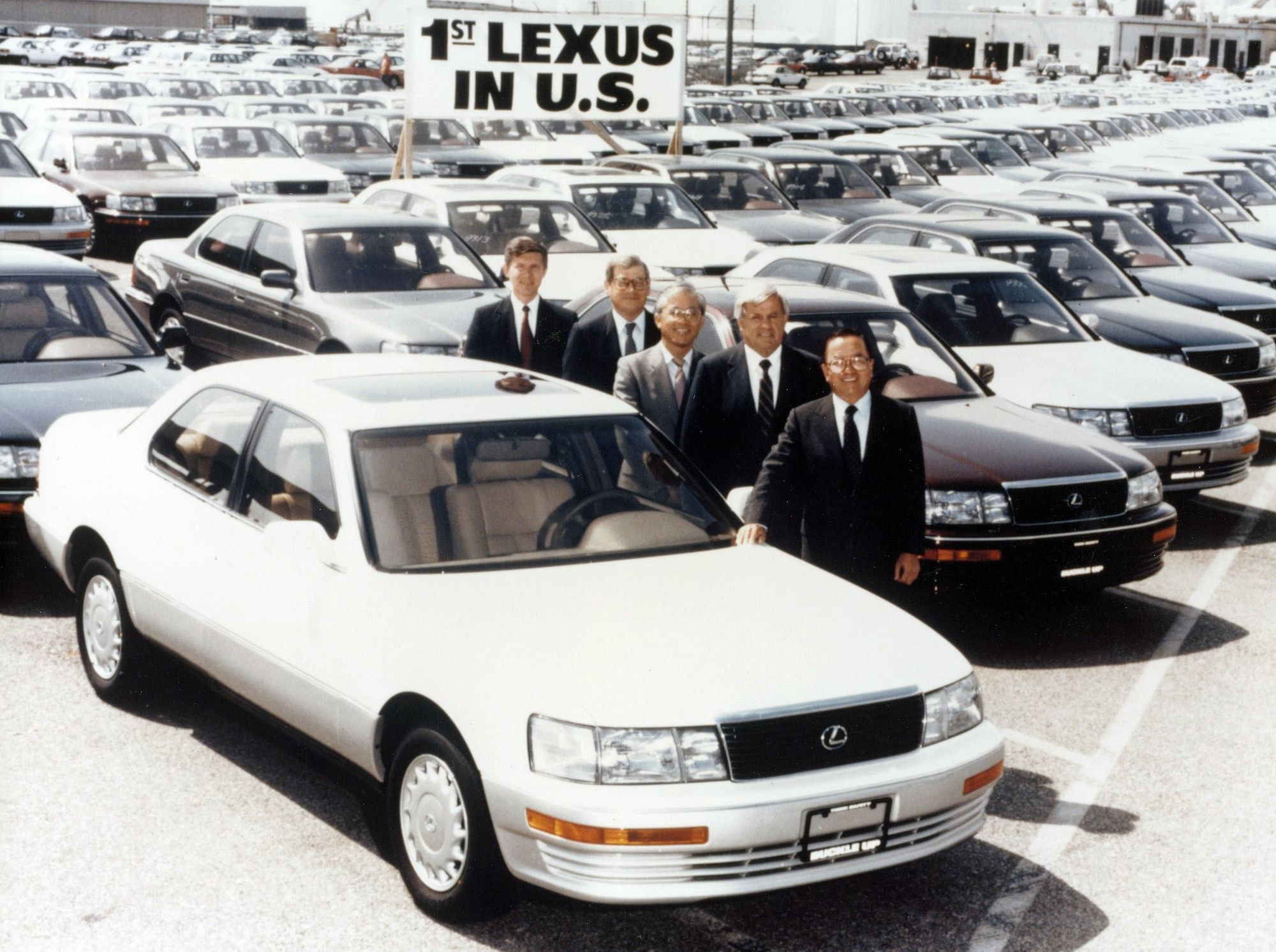 Немецкое превосходство поколебалось: триумф Lexus LS 400 в США Lexus, автомобилей, Toyota, которые, более, автомобиль, автомобиля, MercedesBenz, роскошных, рынке, сегменте, особенно, Mercedes, образом, покупателей, чтобы, только, время, который, Sкласса