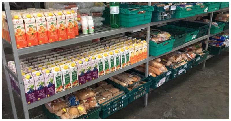 В Великобритании открылся первый супермаркет, где продаются продукты, выброшенные на помойку (6 фото)