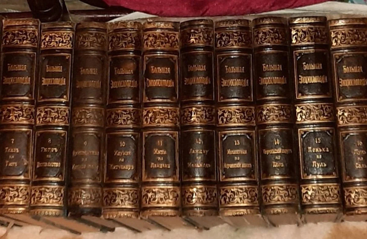 Вещи, которые были обыденностью в СССР, а сейчас их можно дорого продать как антиквариат: я зря их не сберег Вещи, которые были обыденностью в СССР, а сейчас их можно дорого продать как антиквариат: я зря их не сберег