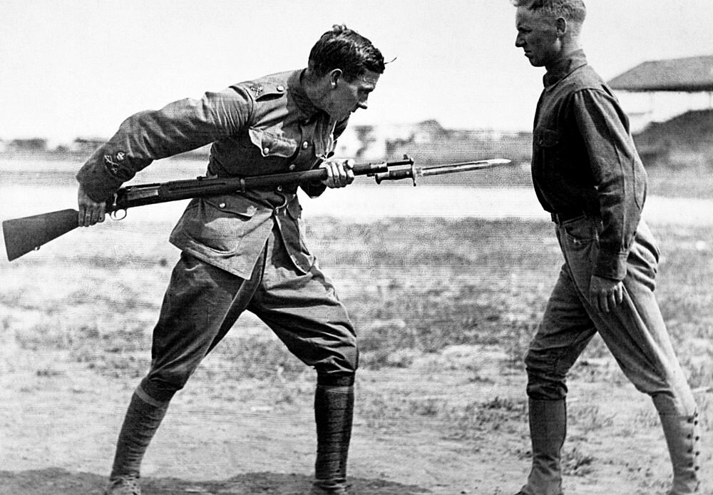 Занятия по штыковому бою в американской армии d 1917 г.