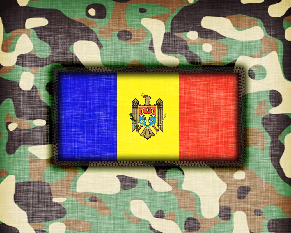 НАТО рвется в Молдавию: вопреки демократии, но ближе к России