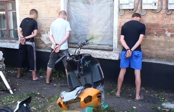 "Онижедети" или "сволочи"? В ДНР обезврежена подростковая ДРГ СБУ