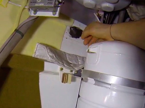 Космонавт Атьков намекнул, кто просверлил дыру в «Союзе-МС-09»