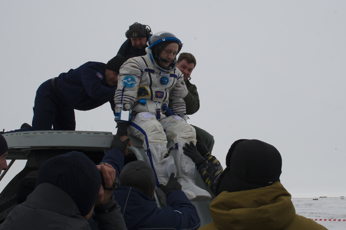 Экипаж ТПК Союз МС-06 вернулся на Землю космонавт, союз мс-06, возвращение, космос, длиннопост, МКС, роскосмос, NASA