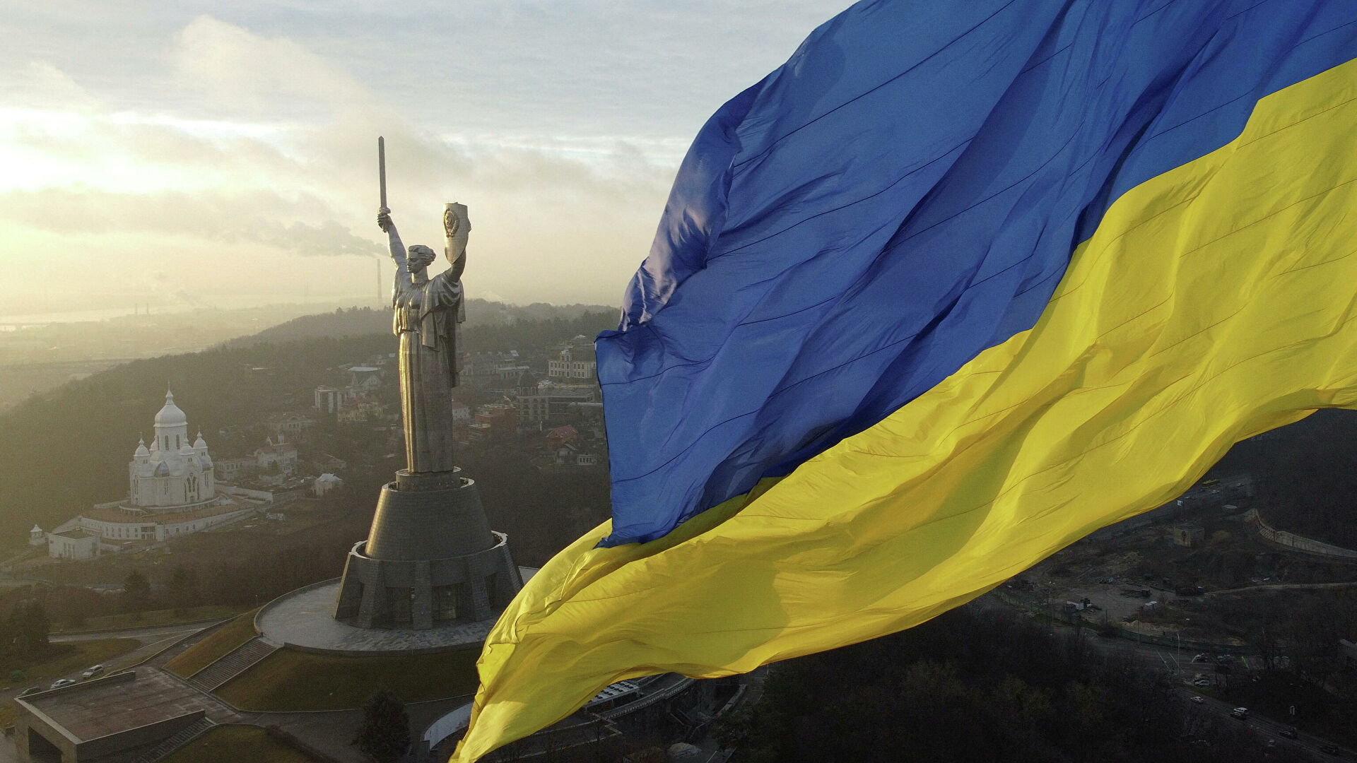 Флаг Украины над Киевом - РИА Новости, 1920, 04.01.2022
