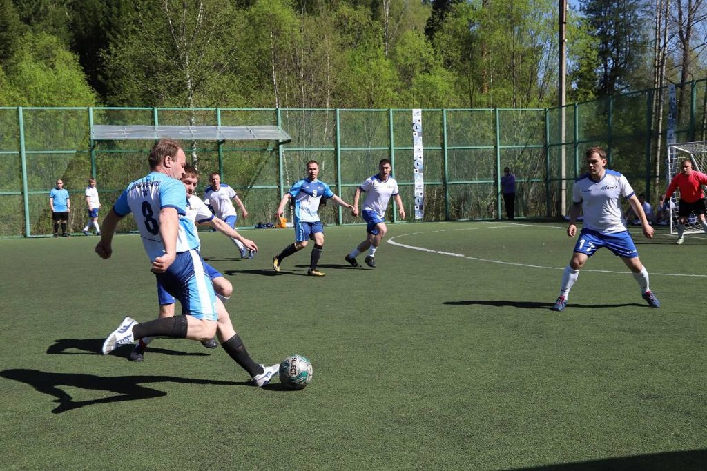 Спортсмены Коршуновского ГОКа вышли в финал турнира по мини-футболу группы "Мечел"