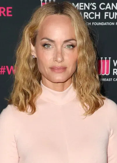 Дженнифер Лопес, София Вергара, Крис Дженнер и Эмбер Валлетта на благотворительном гала-концерте в Лос-Анджелесе платье, Дженнер, которая, Лопес, Суаре, Вергара, София, Дженнифер, Певица, Керри, Вашингтон, Ловато, чёрное, появилась, ЛопесДженнифер, ВергараСофия, ВашингтонКерри, ВашингтонЭмбер, ВергараКерри, ЛосАнджелесе