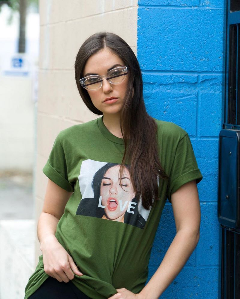 Что там с Сашкой Грей: Куда подевалась и что делает? женщины