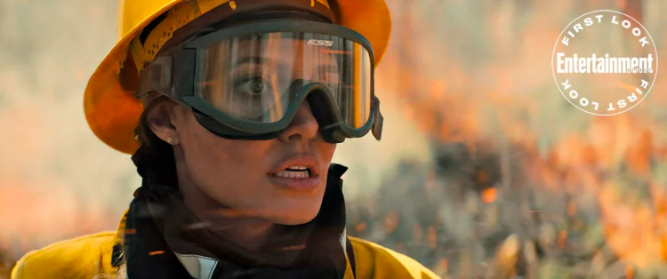 Анджелина Джоли борется с лесными пожарами в новом фильме: первые кадры Кино,Кино