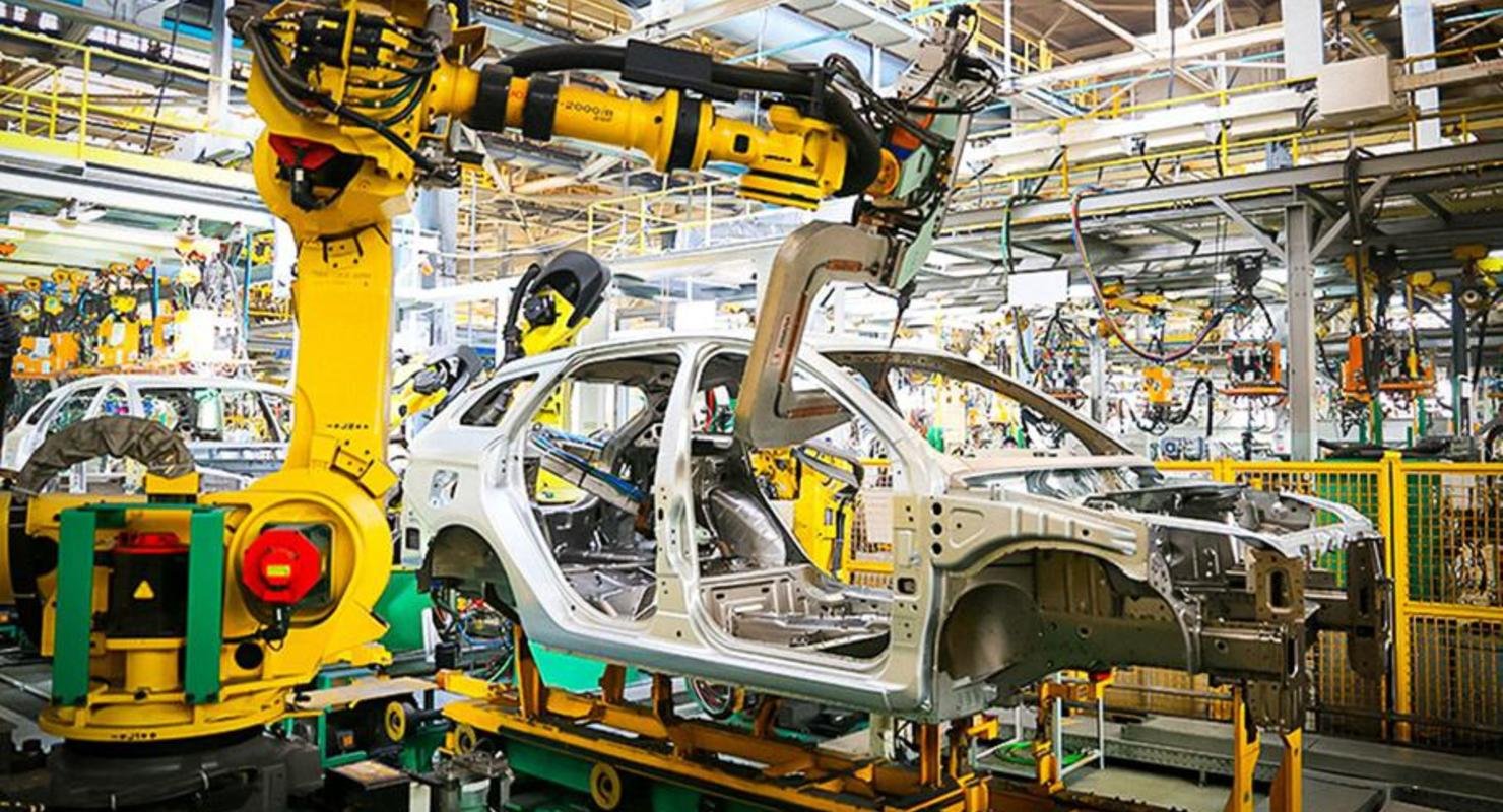 Зарплаты на АвтоВАЗе сравнили с другими заводами