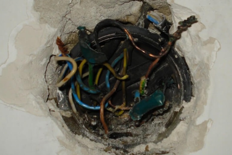 Причины частого перегорания светодиодных ламп в квартире Причины частого перегорания светодиодных ламп в квартире светодиодные лампы,советы