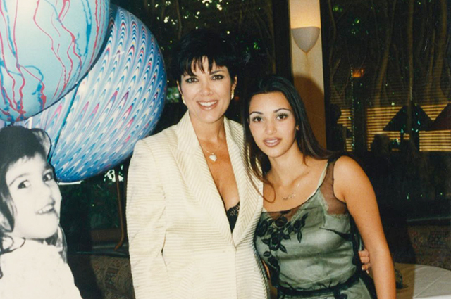 Как Ким Кардашьян празднует 41-летие: поздравления от близких и редкие архивные фото