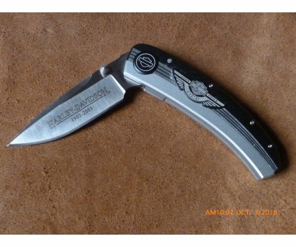 Фото взято из https://www.allaboutpocketknives.com/catalog/27394-fred-carter-harley-davidson-anniversary-cryoedge-folding-knife