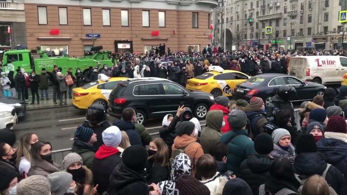 Детский омбудсмен сообщила о задержании 15 школьников на митингах в Москве